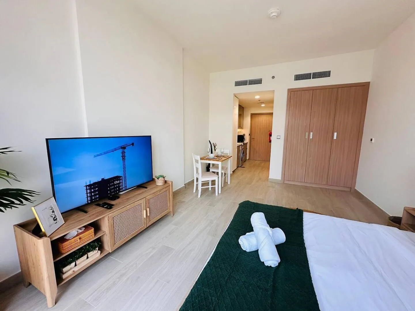 Trendy Studio Apartment In Meydan Dubai 0*,