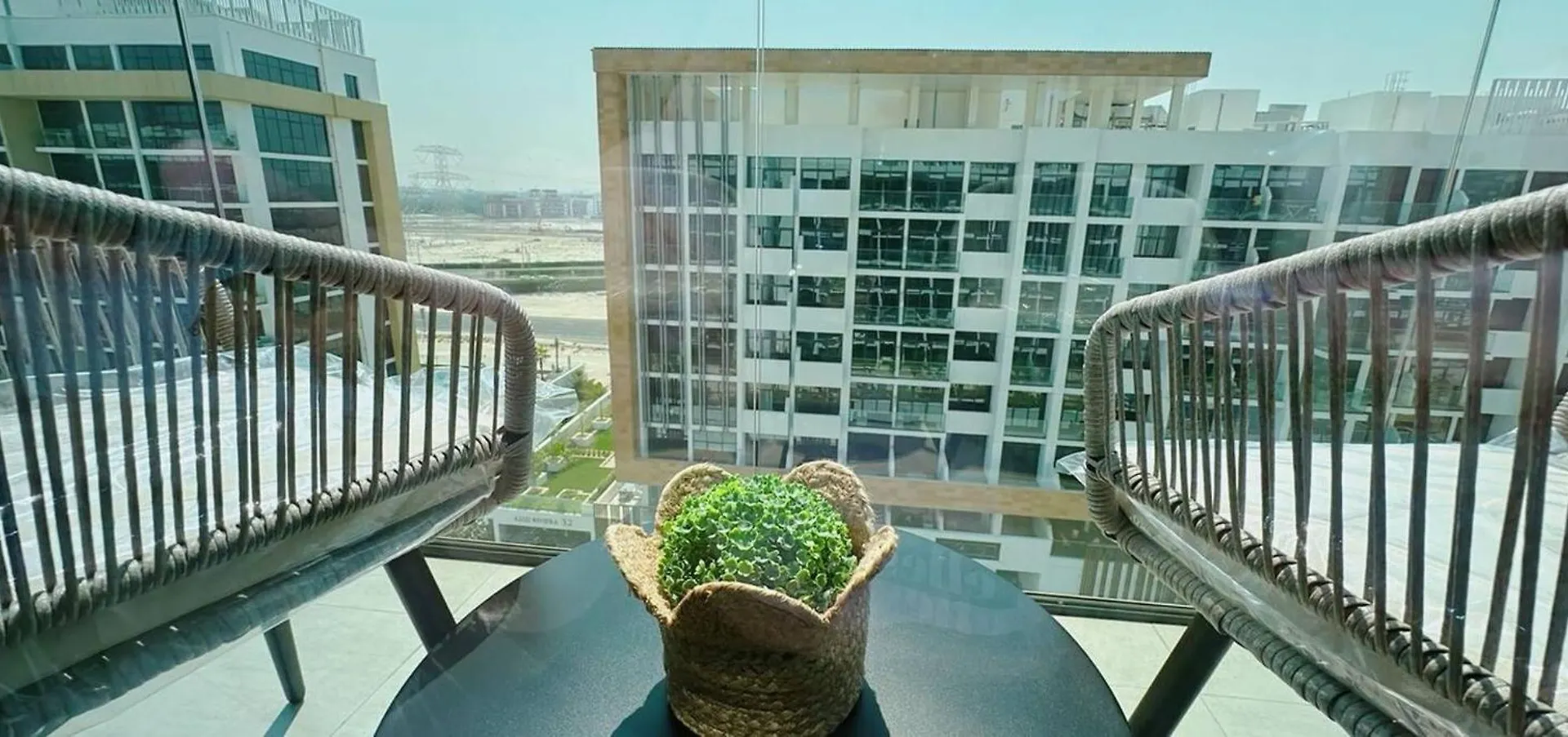 Trendy Studio Apartment In Meydan Dubai